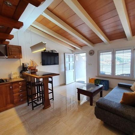 Apartman Onaon Novigrad Istria Exterior foto